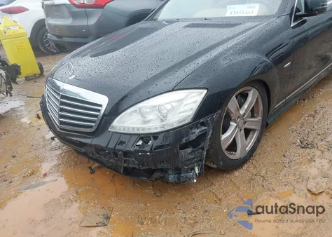 2012 Mercedes-Benz S 550 из США, поврежденный, VIN WDDNG7DB1CA435507